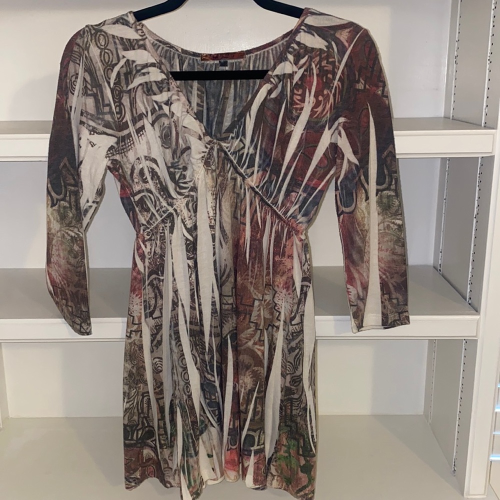 Julie’s Closet: V-neck top, small